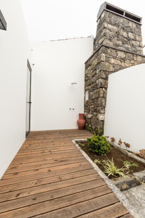 Azaleas Guest House Ribeira Cha Exterior foto